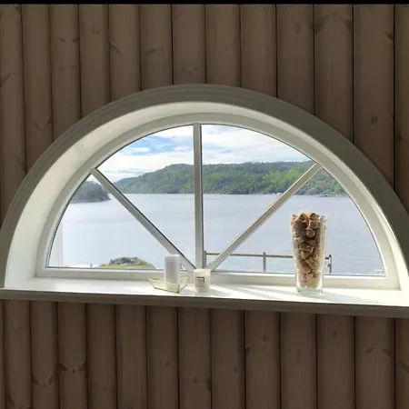 Apartment Ved Sjoen I Idylliske *