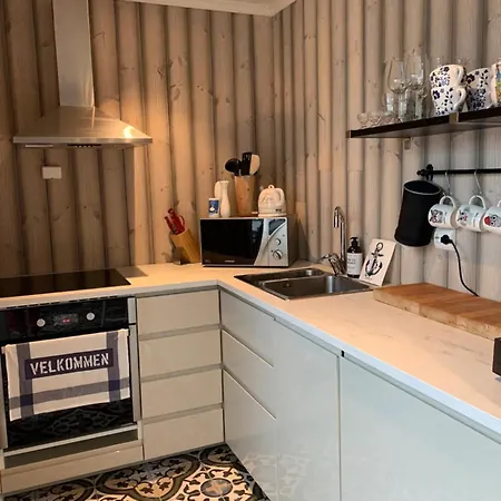 Ved Sjoen I Idylliske Apartment