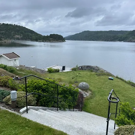 Ved Sjoen I Idylliske *