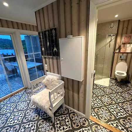 Apartman Ved Sjoen I Idylliske Risør