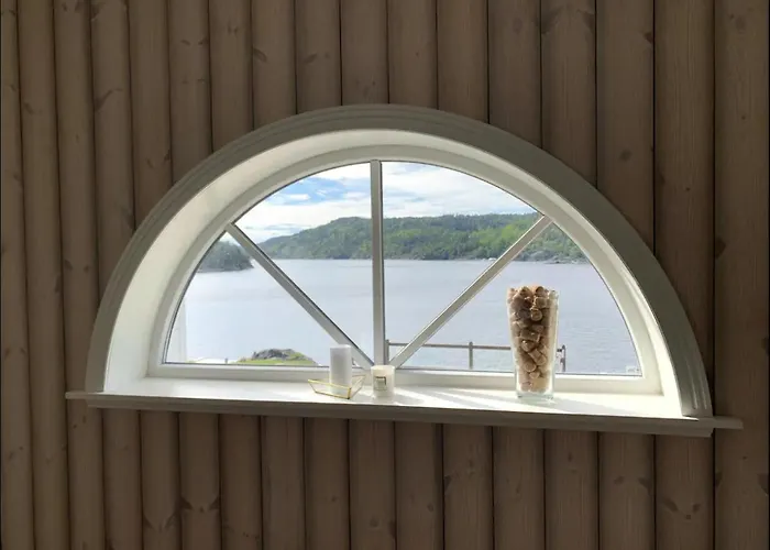 Leilighet Ved Sjøen I Idylliske *