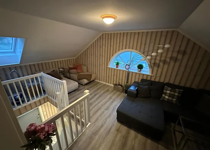 Ved Sjøen I Idylliske Risør