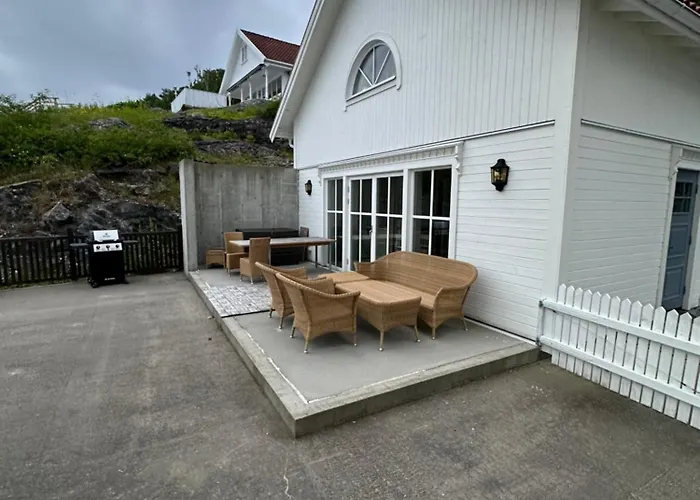Ved Sjøen I Idylliske Risør